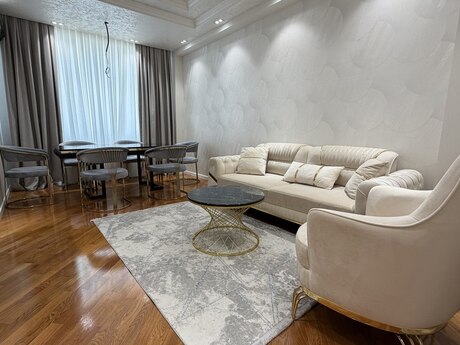 2 otaqlı yeni tikili - Ceyranbatan q. - 70 m²
