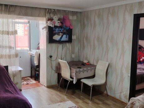 2 otaqlı köhnə tikili - Neftçilər m. - 55 m²
