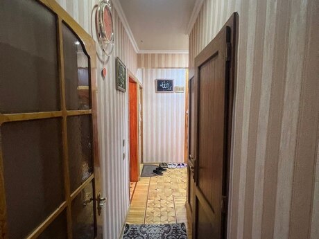 2 otaqlı köhnə tikili - Azadlıq Prospekti m. - 65 m²