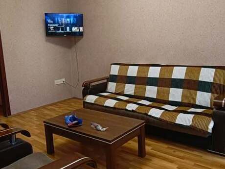 3-комн. вторичка - м. 20 января - 70 м²