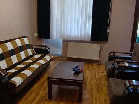 3-комн. вторичка - м. 20 января - 70 м²