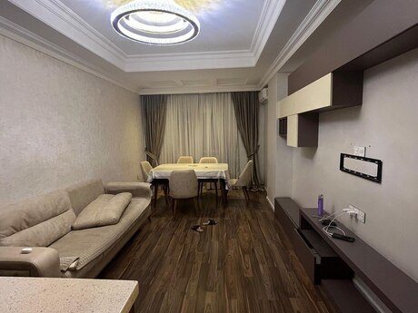3 otaqlı yeni tikili - Azadlıq Prospekti m. - 82 m²