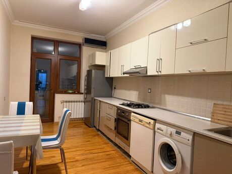 3-комн. новостройка - м. 20 января - 123 м²