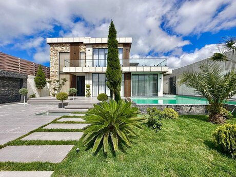 5 otaqlı həyət evi/bağ evi - Şüvəlan q. - 360 m²