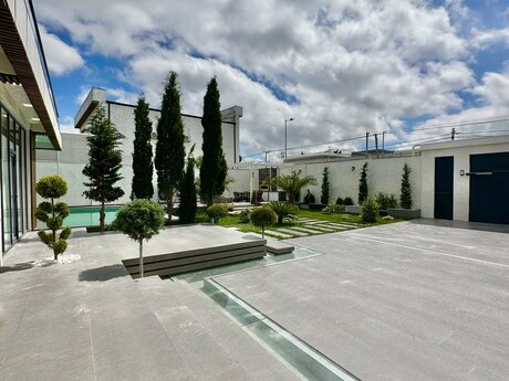 5 otaqlı həyət evi/bağ evi - Şüvəlan q. - 360 m²