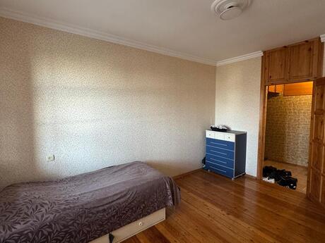4-комн. вторичка - м. Ази Асланов - 120 м²