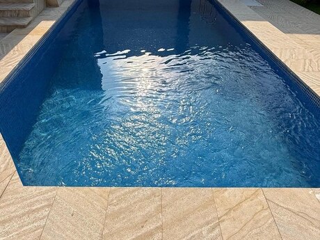 6 otaqlı həyət evi/bağ evi - Şüvəlan q. - 240 m²