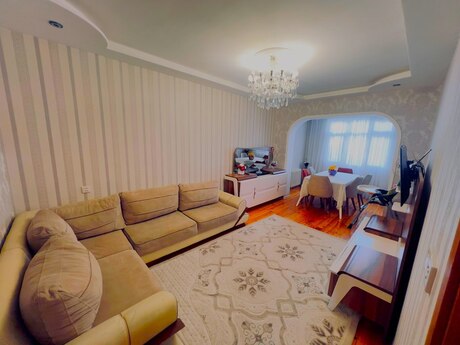 4-комн. вторичка - м. Иншаатчылар - 100 м²