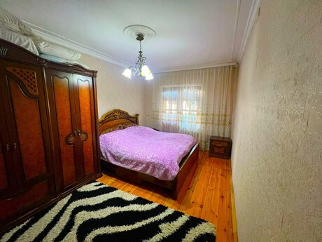 4-комн. вторичка - м. Иншаатчылар - 100 м²