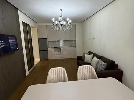 3-комн. новостройка - м. Бакмил - 105 м²