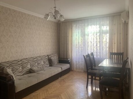 2-комн. вторичка - м. Иншаатчылар - 45 м²
