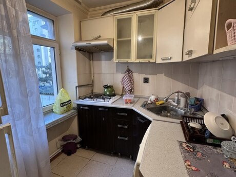 2-комн. вторичка - м. Иншаатчылар - 45 м²