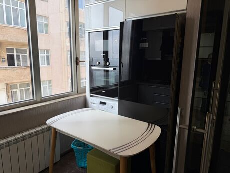 2-комн. новостройка - м. 8 ноября - 68 м²