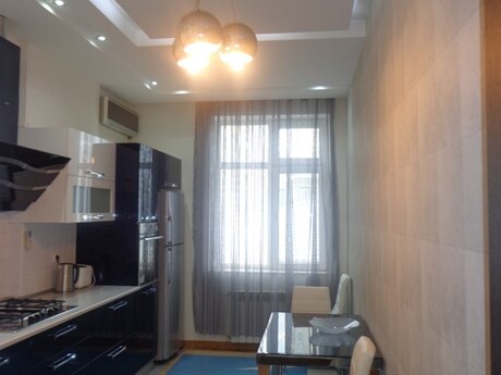 2 otaqlı yeni tikili - Nizami m. - 70 m²