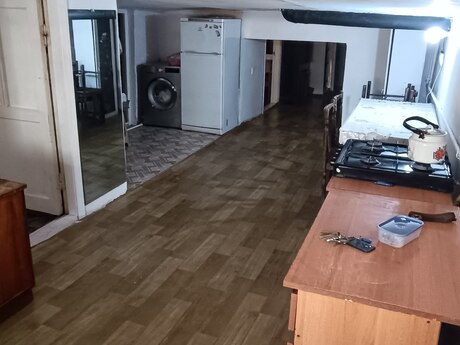 3-комн. вторичка - м. Элмляр Академиясы - 60 м²