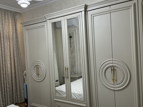 3-комн. новостройка - м. Иншаатчылар - 108 м²