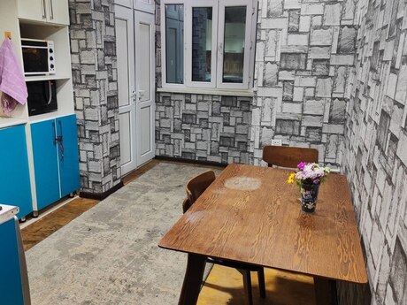 3-комн. вторичка - м. Ахмедлы - 80 м²