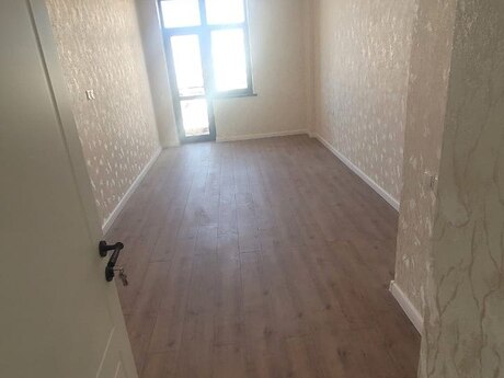 3-комн. новостройка - Насиминский р. - 132 м²