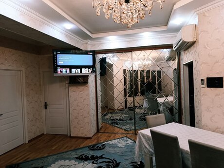 3-комн. новостройка - м. Иншаатчылар - 110 м²
