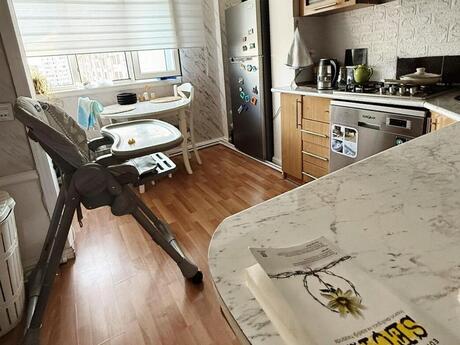 3-комн. вторичка - м. Азадлыг проспекти - 90 м²