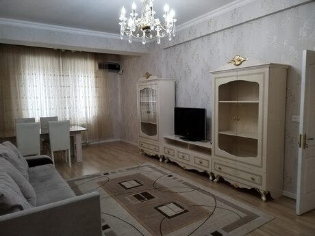 3-комн. новостройка - м. Элмляр Академиясы - 120 м²