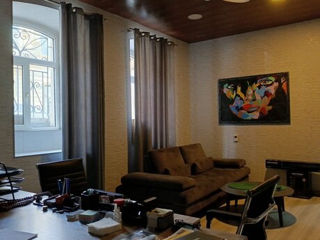 3 otaqlı ofis - İçəri Şəhər m. - 80 m²