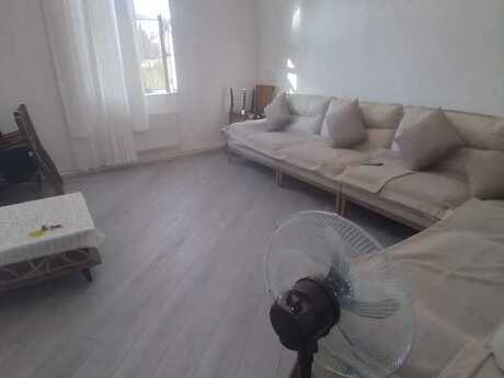 7 otaqlı həyət evi/bağ evi - Masazır q. - 240 m²