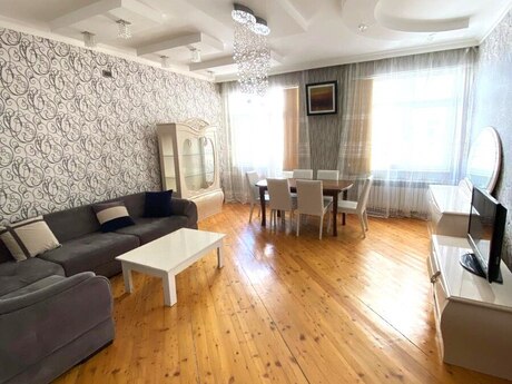 3-комн. новостройка - м. Ази Асланов - 120 м²