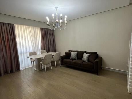 2-комн. новостройка - м. Бакмил - 70 м²