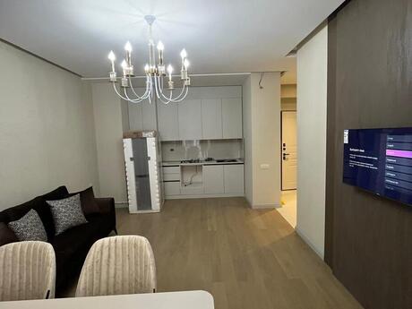 2-комн. новостройка - м. Бакмил - 70 м²