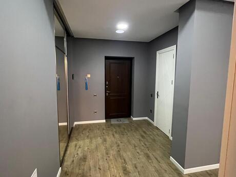 1-комн. новостройка - м. Элмляр Академиясы - 68 м²