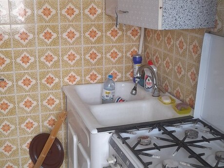 3 otaqlı köhnə tikili - Xətai r. - 60 m²