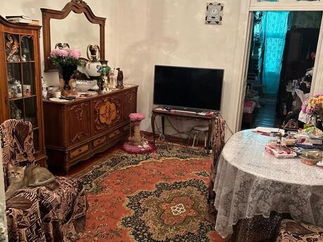 3-комн. вторичка - м. Низами - 90 м²