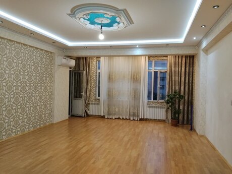 3-комн. новостройка - м. Нефтчиляр - 145 м²