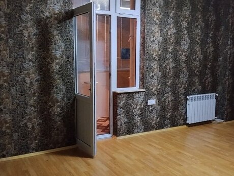3-комн. новостройка - м. Нефтчиляр - 145 м²