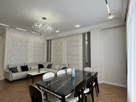 3-комн. новостройка - м. Нариман Нариманов - 130 м²