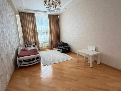 3-комн. новостройка - м. Мемар Аджеми - 131 м²