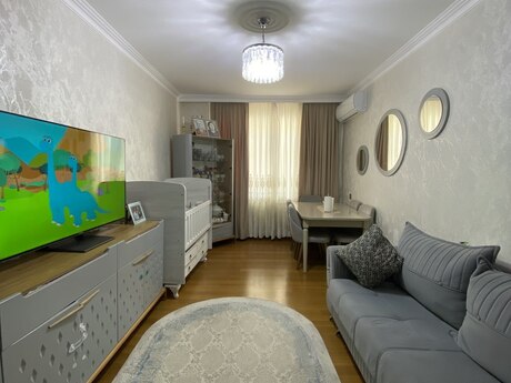 2-комн. вторичка - м. Ази Асланов - 60 м²