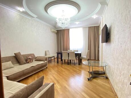 3-комн. новостройка - м. Иншаатчылар - 130 м²