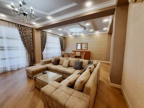 3-комн. новостройка - м. Шах Исмаил Хатаи - 140 м²