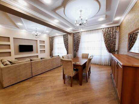 3-комн. новостройка - м. Шах Исмаил Хатаи - 140 м²