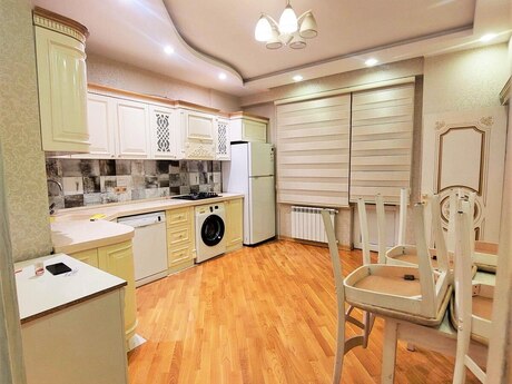 3-комн. новостройка - м. Шах Исмаил Хатаи - 105 м²