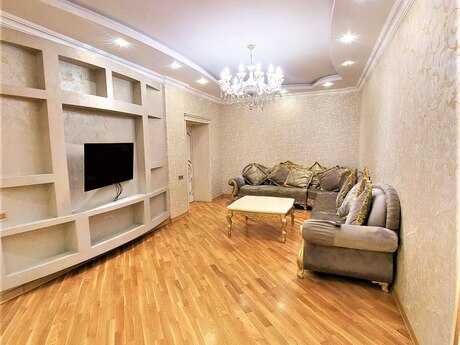 3-комн. новостройка - м. Шах Исмаил Хатаи - 105 м²