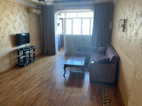 2-комн. новостройка - м. 28 мая - 80 м²