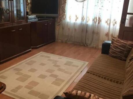 2-комн. вторичка - м. Элмляр Академиясы - 40 м²