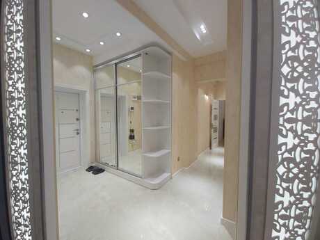 3-комн. новостройка - м. Низами - 110 м²