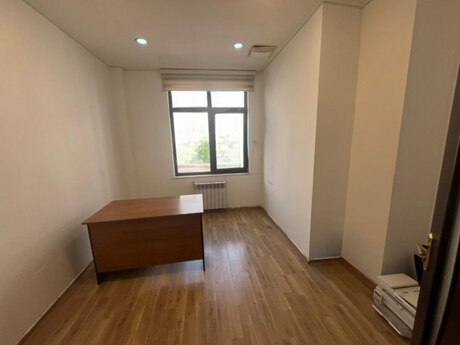 3 otaqlı ofis - Nəriman Nərimanov m. - 65 m²