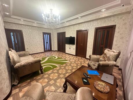 3 otaqlı yeni tikili - 28 May m. - 160 m²