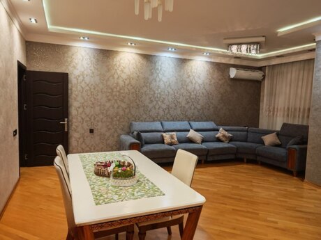 3-комн. новостройка - м. 20 января - 120 м²