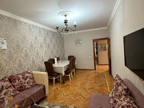 3-комн. вторичка - м. Ахмедлы - 60 м²